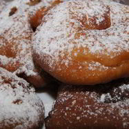 Рецепт Пончиков с яблоками и коньяком