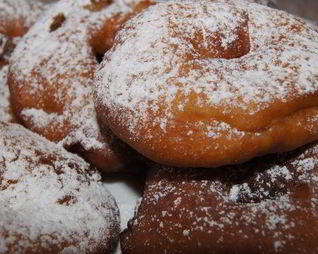 Пончики с яблоками и коньяком