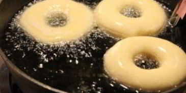 пончики во фритюре