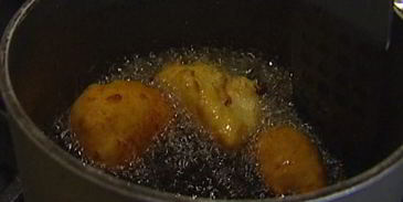 творожные пончики с яблоками