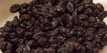 коврижка с изюмом и орехами