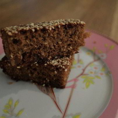 Коврижка с кунжутом и имбирем