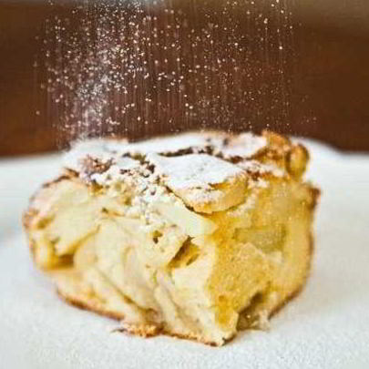 Шарлотка из яблок