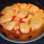 Рецепт Шарлотки на кефире в мультиварке