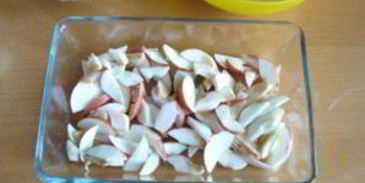 шарлотка на сметане