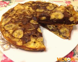 Шарлотка с бананами