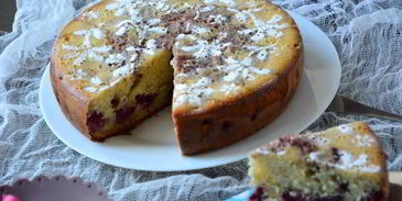 шарлотка с малиной из мультиварки