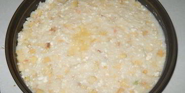 шарлотка с рисом и яблоками