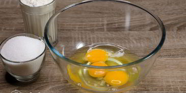 шарлотка с розами из яблок