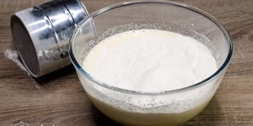 шарлотка с розами из яблок