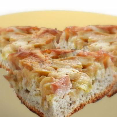 Шарлотка с творогом в мультиварке