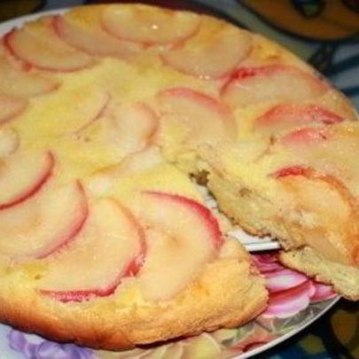 Шарлотка с яблоками без масла