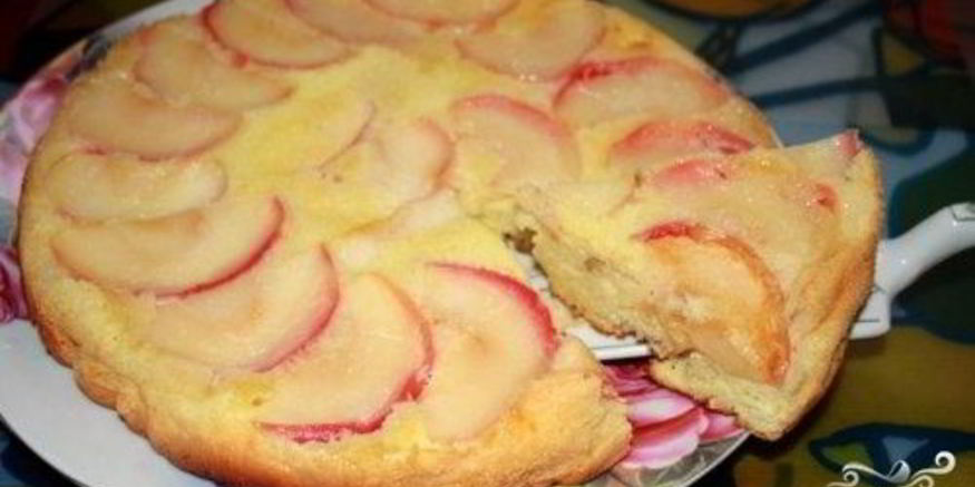 Рецепт шарлотки с яблоками без масла