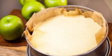 шарлотка с яблоками и лимоном