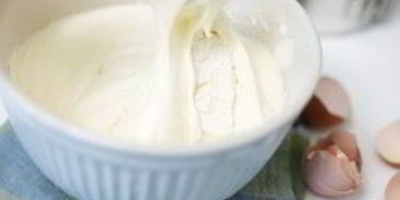 шарлотка с яблоками и персиками