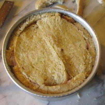 Яблочная шарлотка из хлеба в чудо-печке