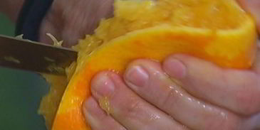 быстрый яблочный штрудель с изюмом, миндалем и корицей