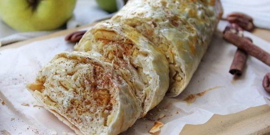 Рецепт ленивого полезного штруделя