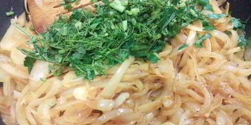 луковый штрудель на вытяжном тесте