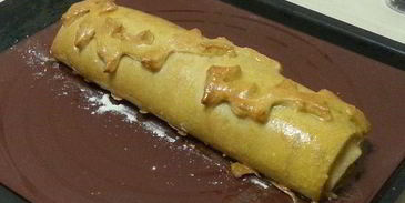 мясо-капустный штрудель из кабачкового теста