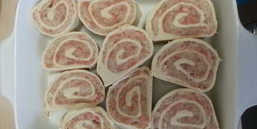 мясо-капустный штрудель из кабачкового теста