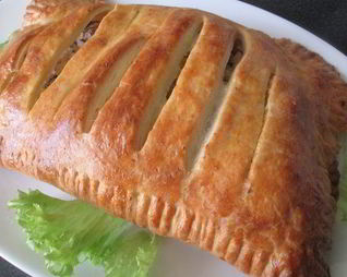 Рыбный штрудель из творожного теста