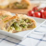 Рецепт Штруделя из спаржи с ветчиной