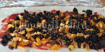 штрудель с фруктами и сухофруктами