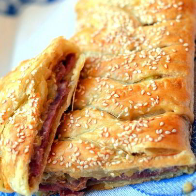 Штрудель с кабачками, ветчиной и сыром