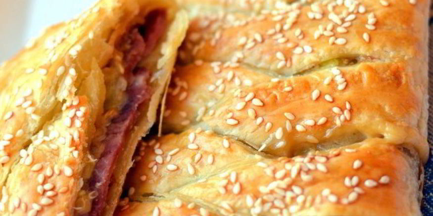 Рецепт штруделя с кабачками, ветчиной и сыром