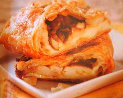 Штрудель с лесными грибами и сыром