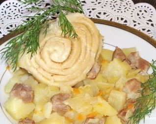 Штрудель с мясом и картошкой