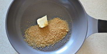 штрудель с творогом, малиной и грушей