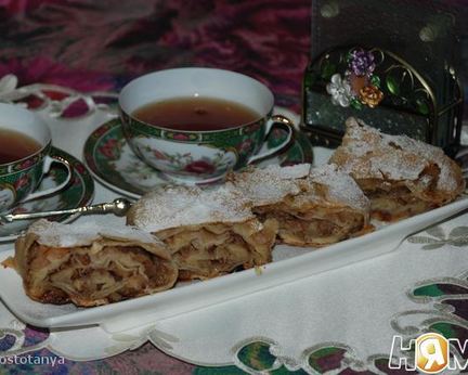 Штрудель с яблоками Воскресный