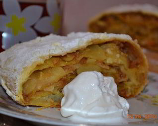 Яблочно-миндальный штрудель