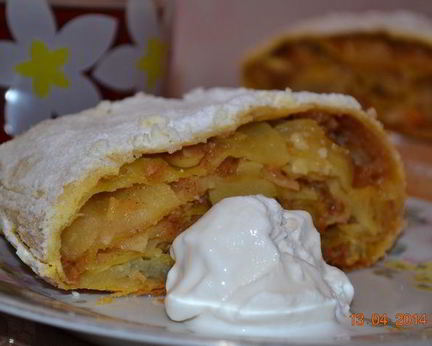 Яблочно-миндальный штрудель