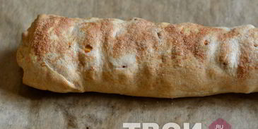 яблочный штрудель из слоеного теста