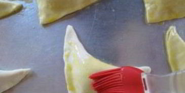 слойки из бездрожжевого теста с сыром