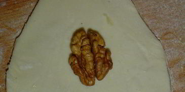 слойки с грушами и орехами