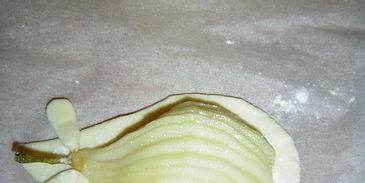 слойки с грушами и орехами