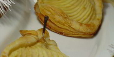 слойки с грушами и орехами