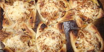 слойки с куриной печенью пролиски