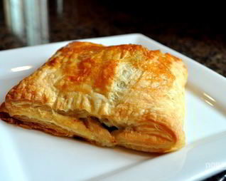 Слойки с курицей и сыром