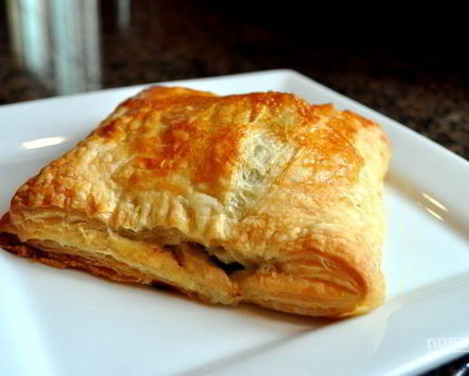 Слойки с курицей и сыром