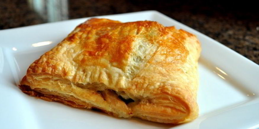 Рецепт слоек с курицей и сыром