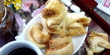 слойки с маршмеллоу и орехами