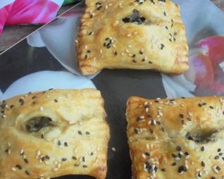 Слойки с сыром и морской капустой