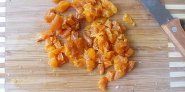 слойки с творогом, курагой и орехами