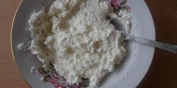 слойки с творогом, курагой и орехами