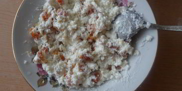 слойки с творогом, курагой и орехами